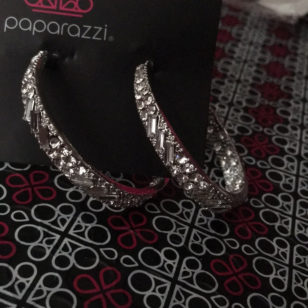 Earrings - Picture 2 of 3